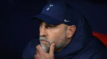 تيم شيروود يهاجم أداء تودور مع توتنهام بعد حصيلة صفر نقاط